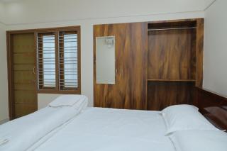 VIC Homestay with 3BHK Apartments - Tirupati - 8