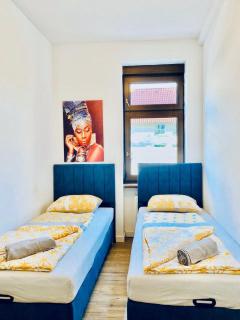 Ideal Shared 3BR for 6 Guests, 15 Min from Stammersdorf - 0