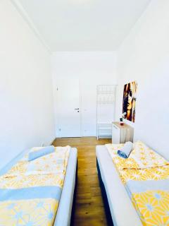Ideal Shared 3BR for 6 Guests, 15 Min from Stammersdorf - 4