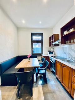 Ideal Shared 3BR for 6 Guests, 15 Min from Stammersdorf - 6