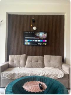 Amigos Den - 2Bhk Luxury Mountain View - 2