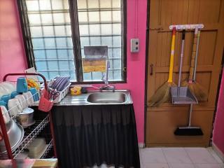 Homestay Pertama - Parit Raja - 3