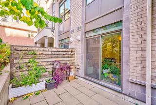Entire condo 2 bedroom Budget Stay Walk to Subway - Toronto - 8
