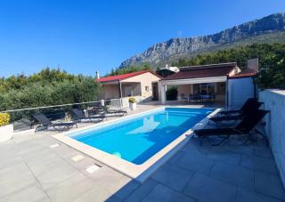 Holiday house Doris with pool, garden and view - Kaštela - 1