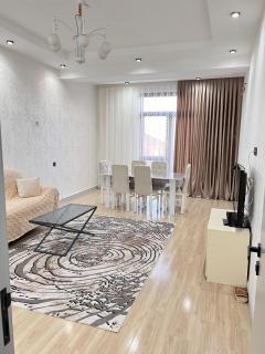London House Apartment - 0
