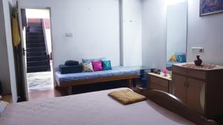 Dev's Penthouse Home Stay - Ahmedabad - 9