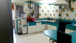 Dev's Penthouse Home Stay - Ahmedabad - 5