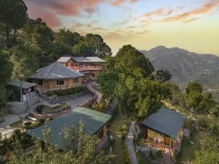 A Kasauli Ggaon by Echor - Kasauli - 0