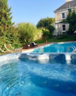 Tarka Woodland Cabin - Littleham - 6