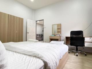 4 Bedroom comfy home walking distance to mall - Ban Tha Rua - 3