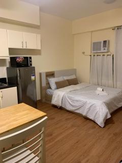 Cozy & Modern Suites in Mckinley - Manila - 4