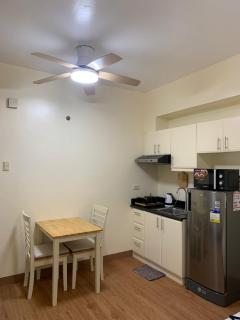 Cozy & Modern Suites in Mckinley - Manila - 2