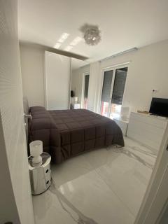 Bilocale con terrazzo e posto auto - La Bersagliera - Salerno - 3