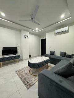 1BHK Zameen Opal,Pool Gym Cinema &Rooftop Access - 0