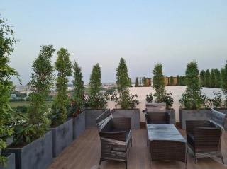 1BHK Zameen Opal,Pool Gym Cinema &Rooftop Access - 5