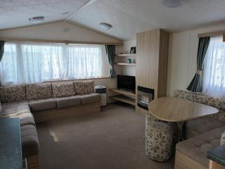 St Osyth - Seaside 3-Bedroom Lodge - Sleeps 6 - Clacton-on-Sea - 6