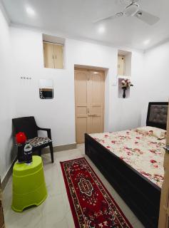 A ShivAngan Heritage Home Stay Near Ghat - Varanasi - 9
