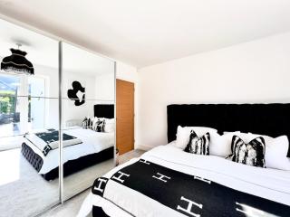 Southern Lane Beach House - Barton-on-Sea - 4