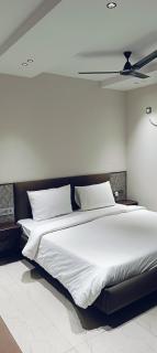 Hari Om Residency 800 Meters From Ram Mandir Ayodhya - 1