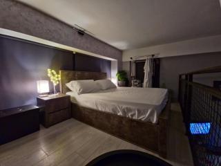 Jacuzzi room - ERIC Room Service Tbilisi - Tbilisi - 8