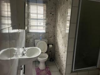 Summerwood Contractors Home - Nelspruit - 6