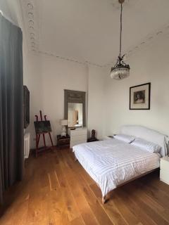 2-bed apartment in Central Clifton, GREAT LOCATION - Period Features, High Ceilings, Balcony x2, Office, Stylish, Modern - Bristol - 2