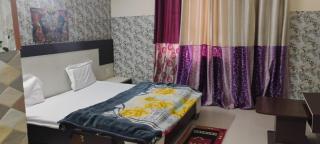 Krishna International Hotel - Vrindāvan - 1