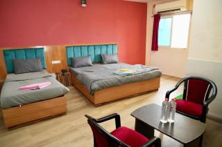 Nirmalya Guest House - - 5