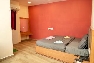 Nirmalya Guest House - - 4