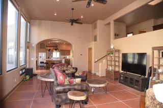 Cliff Dwellers A Spectacular 5 Bedroom Home Just East Of Sand Hollow Reservoir - 7