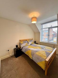 Stunning Modern 2 Bedroom Apartment - Perfect Getaway - Manchester - 6