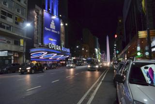 Corrientes y Esmeralda Teatros! Gran ubicación 2 Dormitorios 6pax Equipado y Cómodo - Buenos Aires - 0