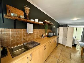 Digi Nomad Apartment - Jeffreysbaai - 2