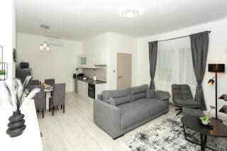 Behome Apartment - Pécs - 0