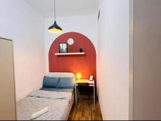 Niche Double Partition Room in Tecom Near Metro - 0