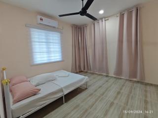 Syakeel Homestay Bandar Bharu, Parit Buntar & Nibong Tebal - - 8