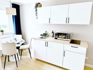 Stylisches 2-Zimmer Ambient Apartment in Alsternähe mit Kingsize-Bett & Schlafsofa - Amburgo - 7