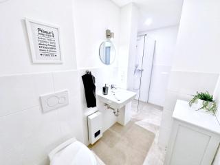 Stylisches 2-Zimmer Ambient Apartment in Alsternähe mit Kingsize-Bett & Schlafsofa - Amburgo - 6