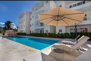 Cozy 2 bedroom apartment 7 minutes walk to beach. - 0