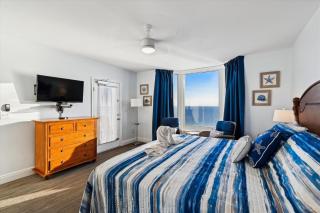 Emerald Beach 1830 - 2 Bedroom 2 BathBunks Sleeps 8 condo - Panama City Beach - 8