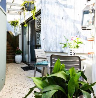 Pebble Cove Outside Room - Private Entrance - Twelve square metres, Salt Rock Ballito - Sheffield Beach - 2