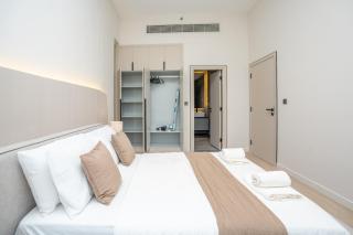 Modern 1-Bedroom Retreat in MBR City - 2