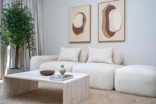 Modern 1-Bedroom Retreat in MBR City - 5