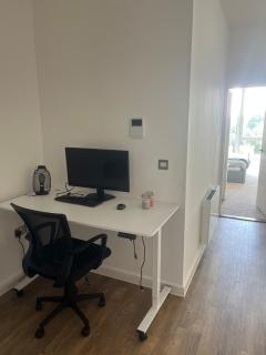 1 bedroom Apartment Brentwood - Great Warley Street - 1