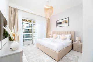 Exclusive Beachfront 2 Bed with Pool & Palm View - 7