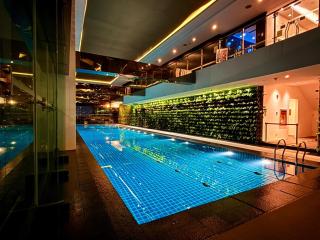 GRAMERCY - SKY-VIEW 1 Bed escape with POOL & SPA Access - 0