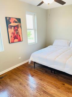 SPACIOUS & MODERN 3 BR HOME l WI-Fi l FREE PARKING l HYDE PARK l - Chicago - 3