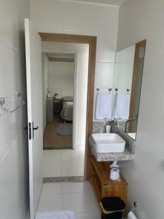 Casa c Suite independente cond Jd Moncoes - 1