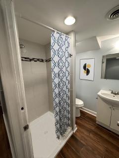 CENTRAL & COMFY 2 BEDROOM I WEST LOOP I FREE PARKING o - Chicago - 9