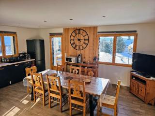 Magnifique chalet avec terrasse, jardin et sauna extérieur - Chapelle-des-Bois - 9